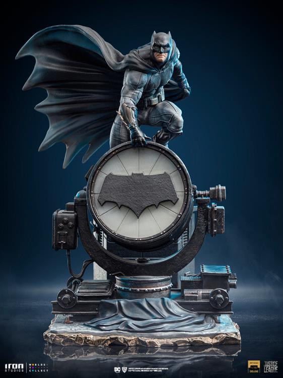 Figurine Batman On Batsignal - Zack Snyder's Justice League - Deluxe Art  Scale 1/10